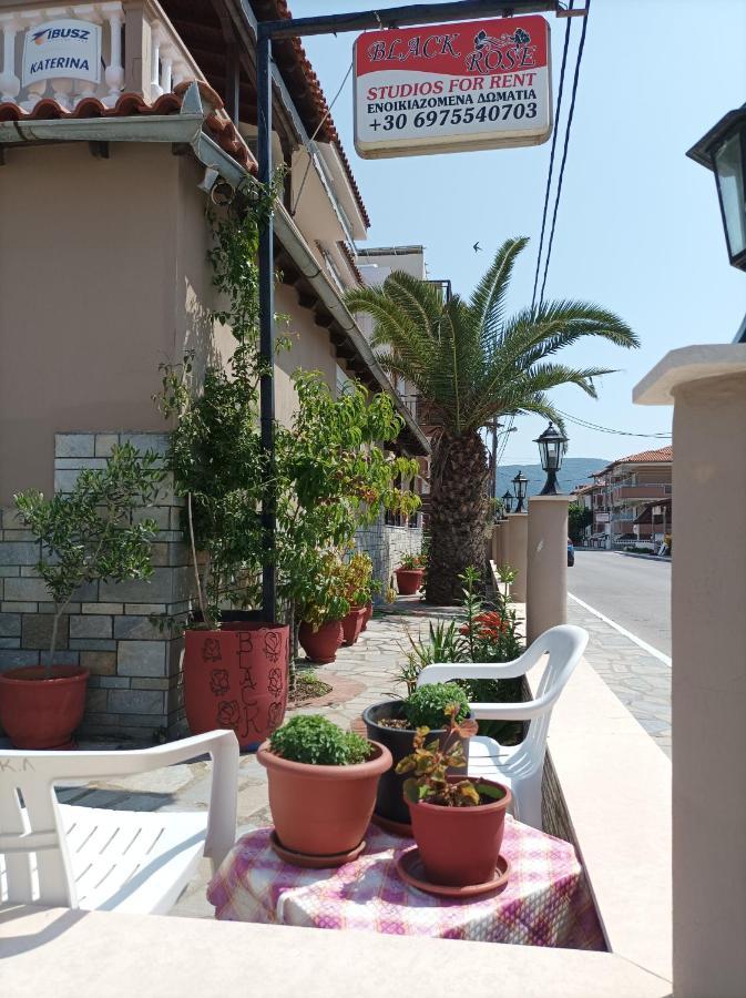 Black Rose Sarti Exterior foto
